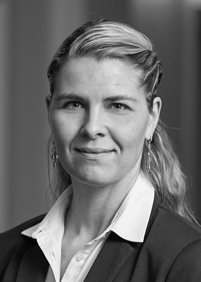 CHRISTINE USSING SH HEADSHOT (002)